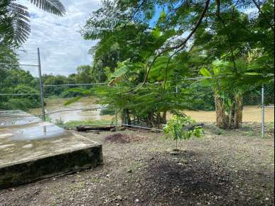 En riesgo de inundarse Jardín de Niños José Vasconcelos en Tihuatlán