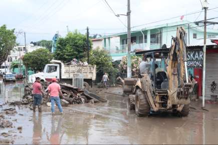 Poza Rica y Álamo recuperan progresivamente servicios y espacios limpios: Gobierno del Estado