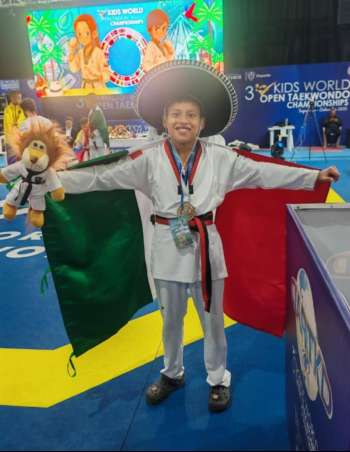 Niam Maximiliano Cruz Guzmán, Orgullosamente Panúquense Ganó Medalla de Oro en el Campeonato Internacional de Tae Kwon Do en Colombia  