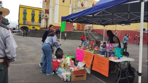 Militantes del Movimiento La Leyenda de Chucho El Roto, se suman a la colecta de víveres en apoyo a damnificados del norte de Veracruz