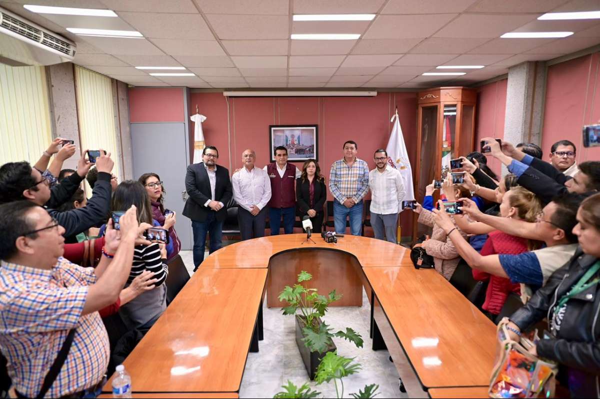 Donan diputadas y diputados un mes de salario a damnificados   