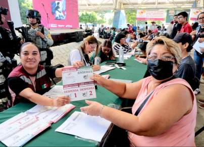 Federación y Veracruz cumplen compromiso y respaldan a damnificados de Poza Rica   