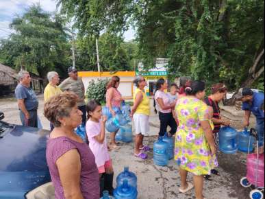 Agua Purificada Gratuita Para los Damnificados, Distribuye Panúquenses en Acción