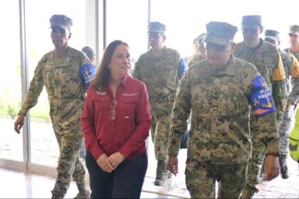 Gobernadora Rocío Nahle y Secretario de Marina evalúan acciones conjuntas para la recuperación de municipios afectados por las inundaciones