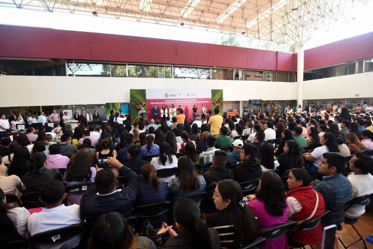 Asigna SEV 650 plazas en educación básica y media superior   
