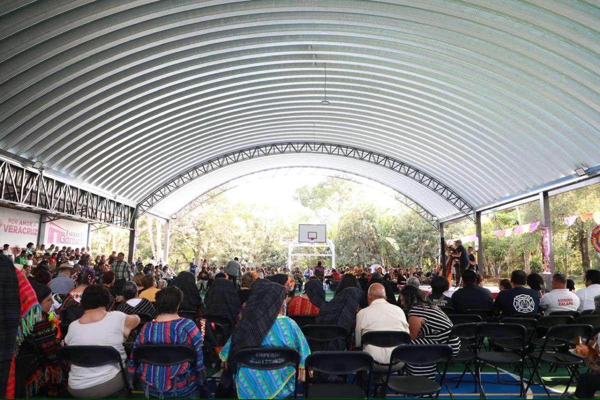 El IPE inaugura techado de cancha en la Estancia Garnica   