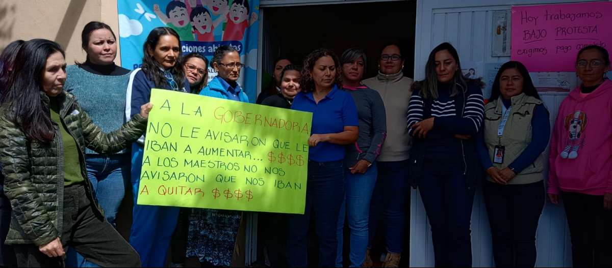 Denuncian docentes del Jardín de Niños Enrique Pestalozzi descuentos en su nomina