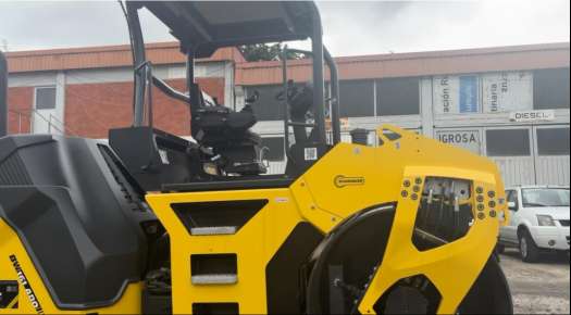 LLEGA A VERACRUZ MAQUINARIA DEL SEGUNDO TREN DE REPAVIMENTACIÓN   