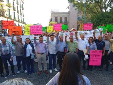Burócratas estatales rechazan reforma que pretende imponer un solo sindicato en cada dependencia gubernamental