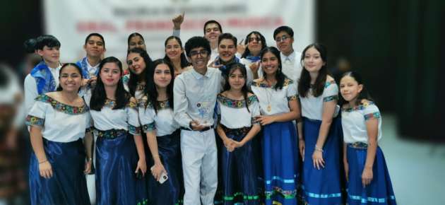 El CEV Bachillerato se posiciona entre los mejores en el certamen de Ramas Navideñas 2025.