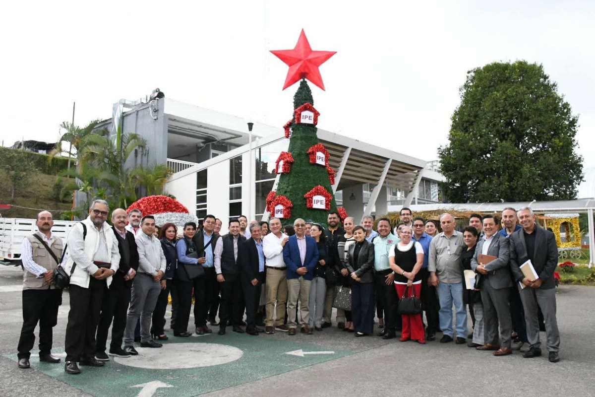 Unos 10,500 burócratas carecen de seguridad social, el IPE sin recursos para otorgarlo