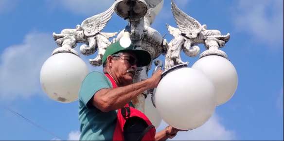 Don Lalo, Siempre Comprometido con su Trabajo