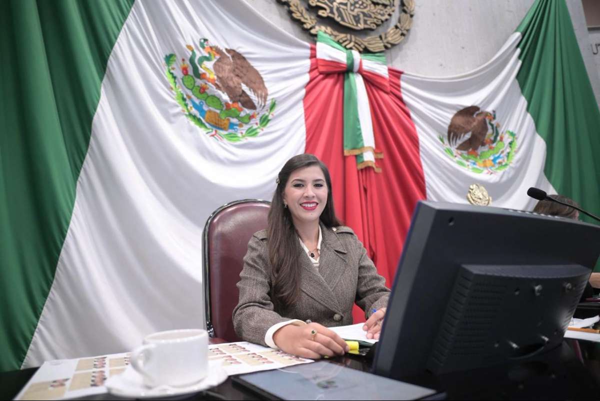 Legisladora Estefanía Bastida Cuevas propone abaratar escrituras para población vulnerable