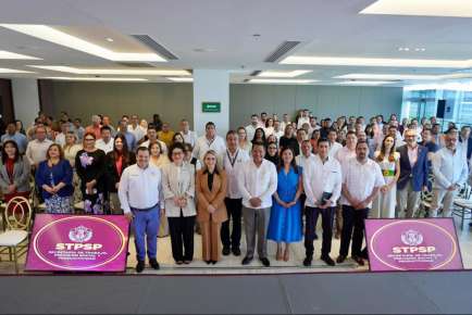 Veracruz impulsa la nueva era de la justicia laboral en foro de Diálogo y Libertad   