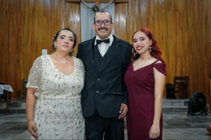 Griselda Del Ángel  y José Luis Salas Celebraron sus Bodas de Plata