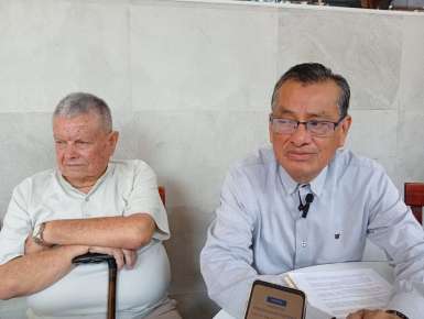 Denuncian vecinos que autoridades municipales no hicieron nada por reubicar el Tianguis