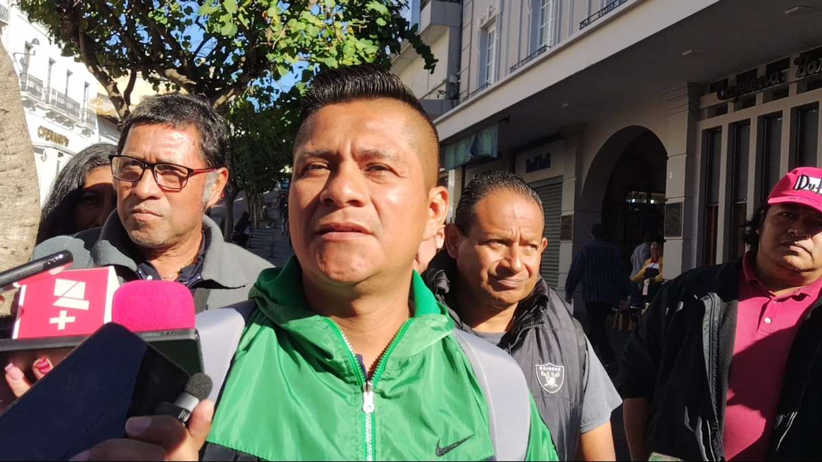 Vuelven a manifestarse extrabajadores del extinto Seguro Popular; denuncian incumplimiento de pago de laudos