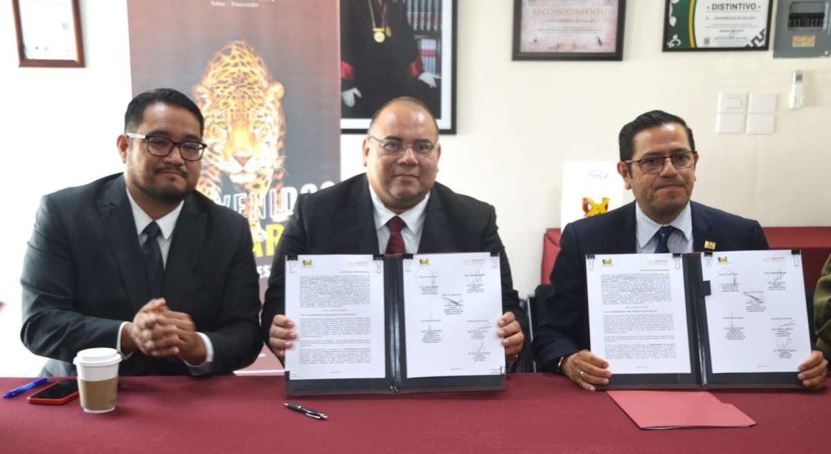 Firman ISSSTE Veracruz y Universidad de Xalapa convenio para becas académicas
