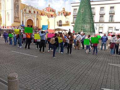 Docentes y directivos de la UPAV se manifiestan en Xalapa, exigen sus pagos y claridad del decreto anunciado por la Gobernadora