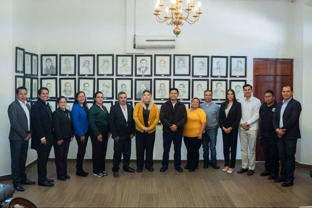 Cabildo de Coatepec instala gobierno con orden, legalidad y rumbo claro
