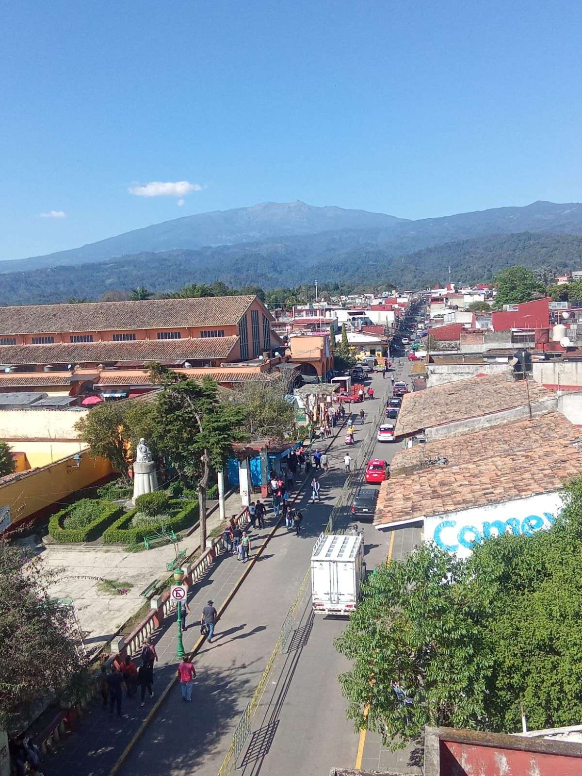 Gobierno de Coatepec libera vialidad en Lerdo y reafirma el orden en el espacio público   