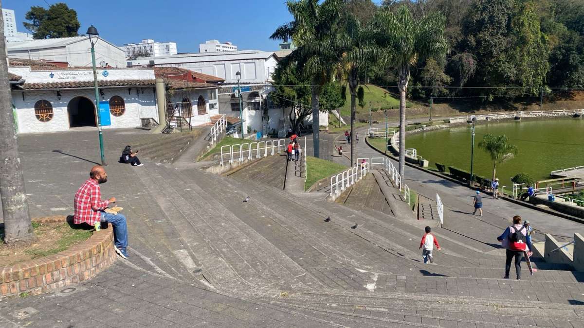 Con diálogo, se logró acuerdo con comerciantes para despejar la vía pública