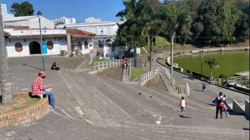 Con diálogo, se logró acuerdo con comerciantes para despejar la vía pública