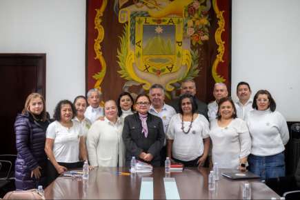 Por una mejor calidad de vida para las familias de Xalapa, la Alcaldesa y el SUTDIF signan alianza