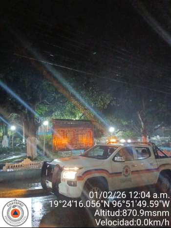 PROTECCIÓN CIVIL MANTUVO OPERATIVO PREVENTIVO Y HUMANITARIO POR EL FRENTE FRÍO No. 32 EN COATEPEC   