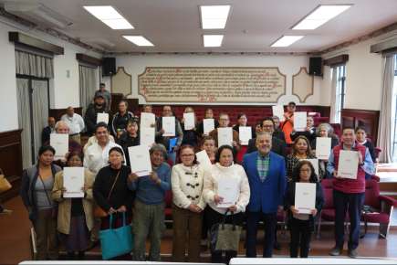 Brindan Ayuntamiento e INSUS certeza sobre el patrimonio familiar; se entregaron 30 escrituras públicas