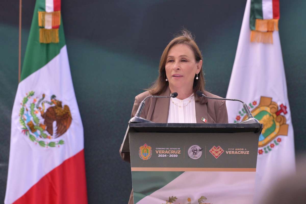 Rocío Nahle refrenda compromiso con la unidad nacional en el Día de la Bandera   