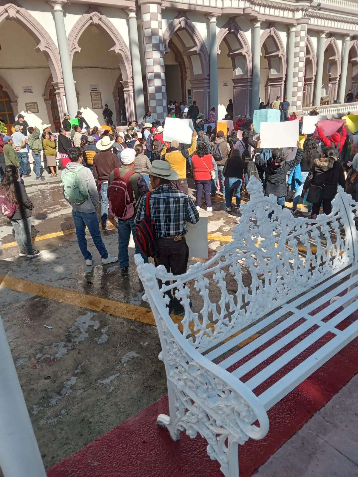 Alcalde de Altotonga elimina 45 agencias y subagencias municipales y ordena desaparecer la elección de usos y costumbres