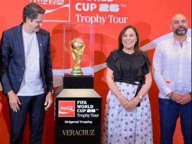 Veracruz se suma al espíritu del Mundial con la llegada del trofeo FIFA 2026   