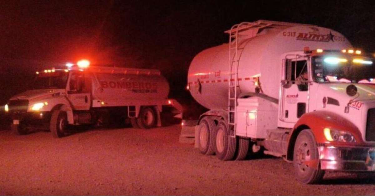 Pozo de PEMEX en Las Choapas está controlado, sin embargo, sigue encendido