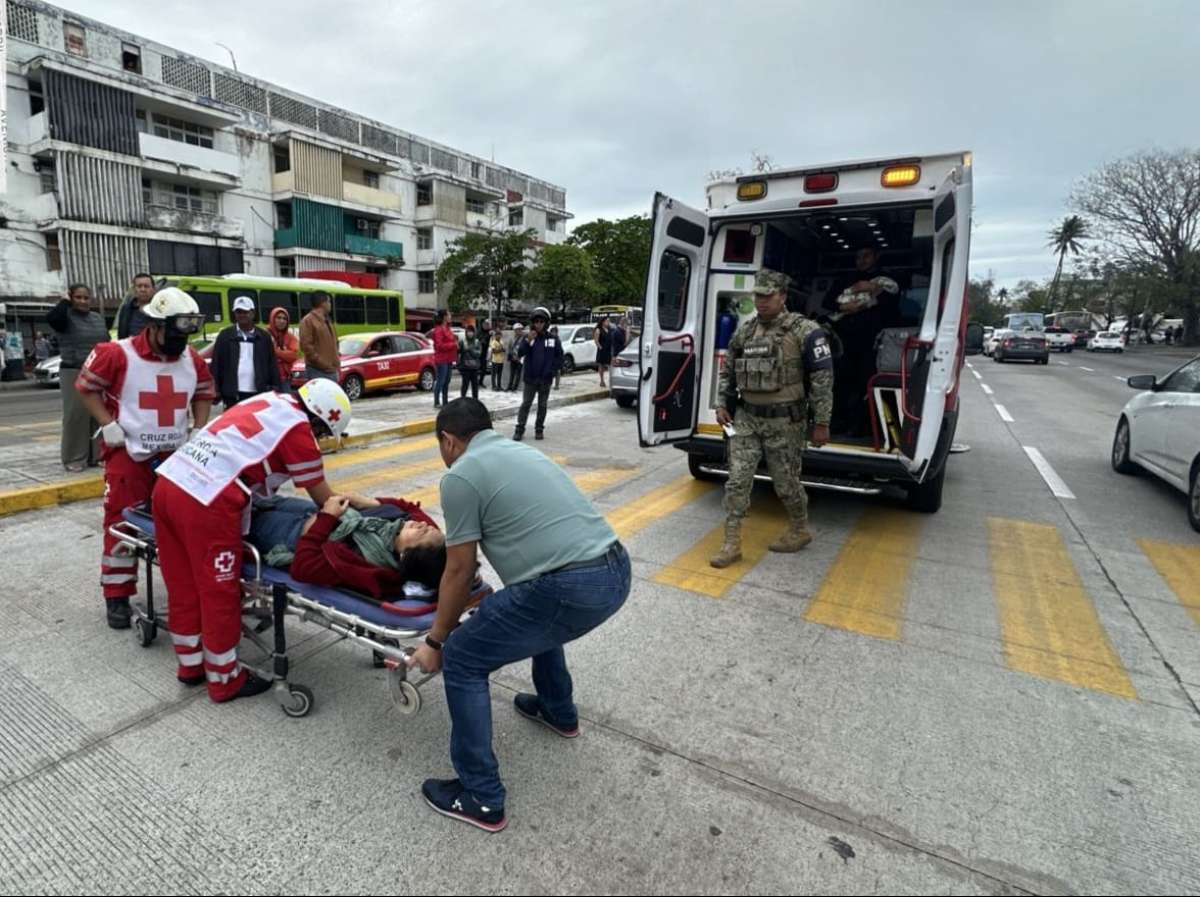 Atiende SSP de manera inmediata a madre de familia y su bebé tras atropellamiento   