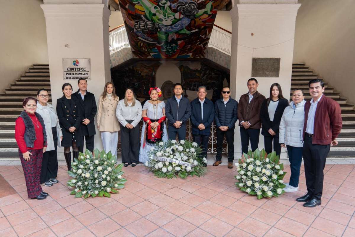 Coatepec le rinde homenaje a Benito Juárez en su natalicio   