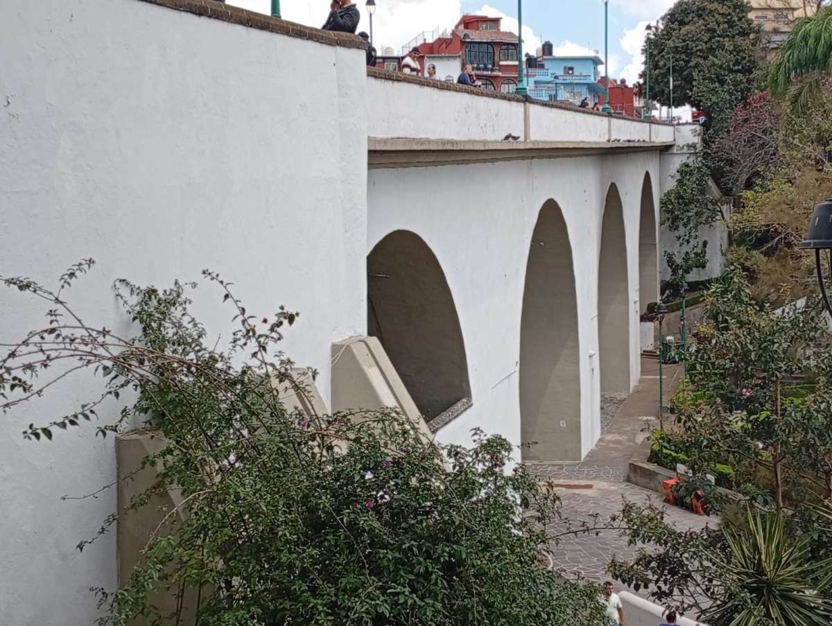Se instalará una malla en el puente de Xallitic y se construirán jardineras en la parte baja para inhibir suicidios en este lugar