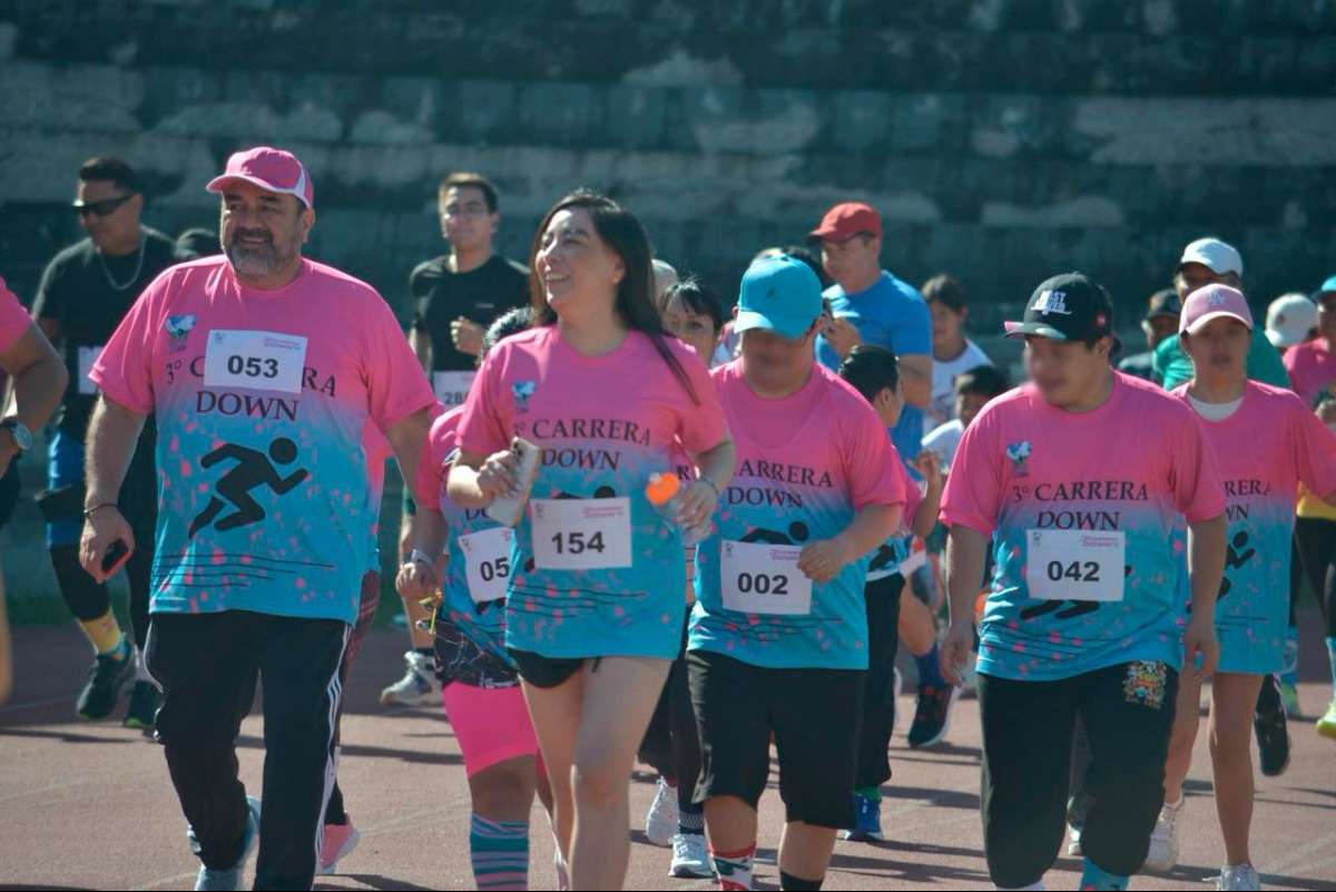 Realizan con éxito la 3ª Carrera Down en beneficio del CAM 68 en Xalapa   
