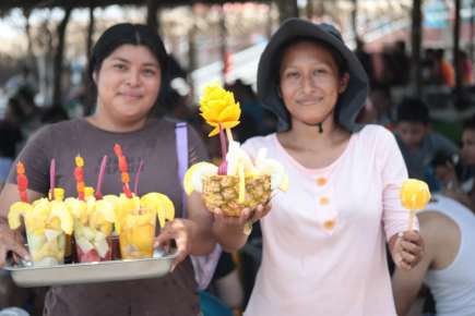 Entre olas tranquilas y ambiente familiar, playas registran alta afluencia turística este sábado   