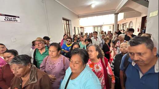 Vecinos de la Colonia “Héroes Antorchistas” de Fortín piden solución del proyecto de agua potable