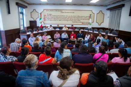 Mujeres trabajan por el bien de Xalapa; son las principales gestoras en el Día del Pueblo