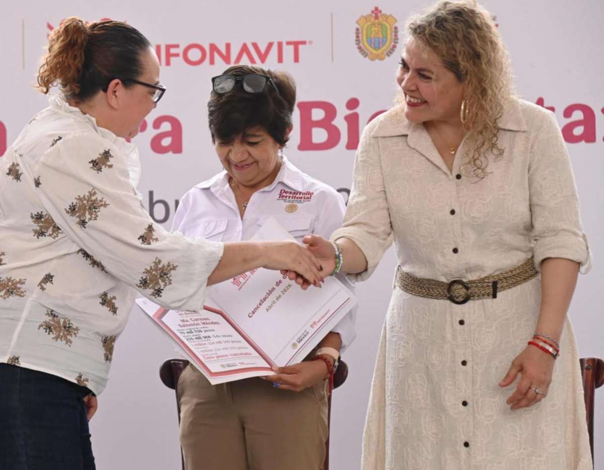 Respalda Gobierno de Veracruz entrega de 91 viviendas en Coatzacoalcos   