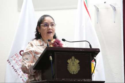 Escuelas de Xalapa, Coatepec y resto del estado trabajan con normalidad, no hay riesgo de inseguridad afirma Claudia Tello