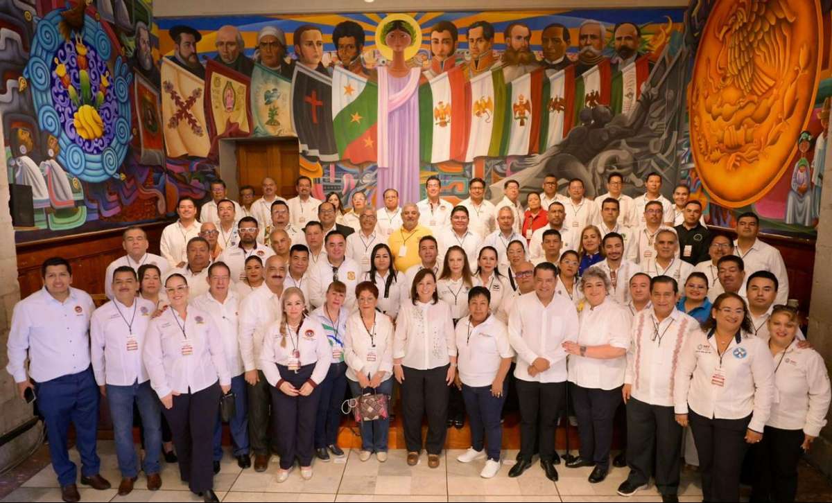 Encabeza Rocío Nahle desfile conmemorativo al ‘Día del trabajo’ en Xalapa