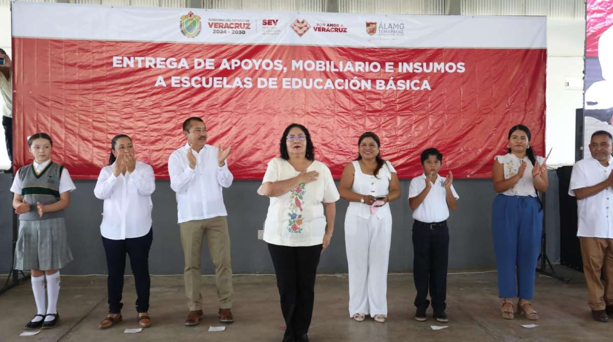 Con entrega a 266 planteles, SEV garantiza equipamiento escolar al 100% en Álamo   
