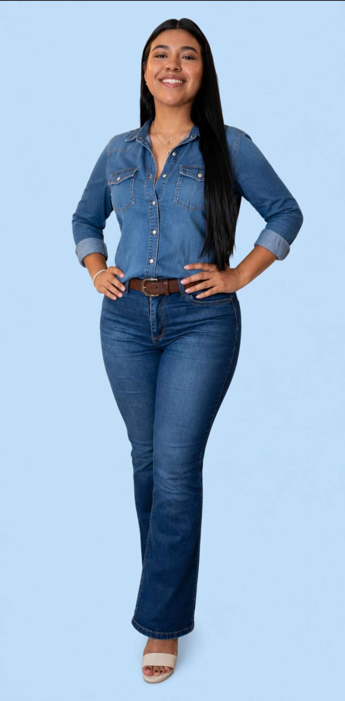 Karen Danae Rosas participa para ser Reyna del certamen Expo Feria Banderilla 2026 con el distintivo amarillo