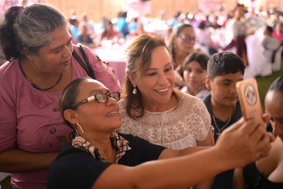 Ser madre es una entrega para toda la vida: Rocío Nahle