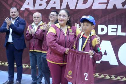 Abandera SEV a delegación veracruzana que participará en competencias escolares   