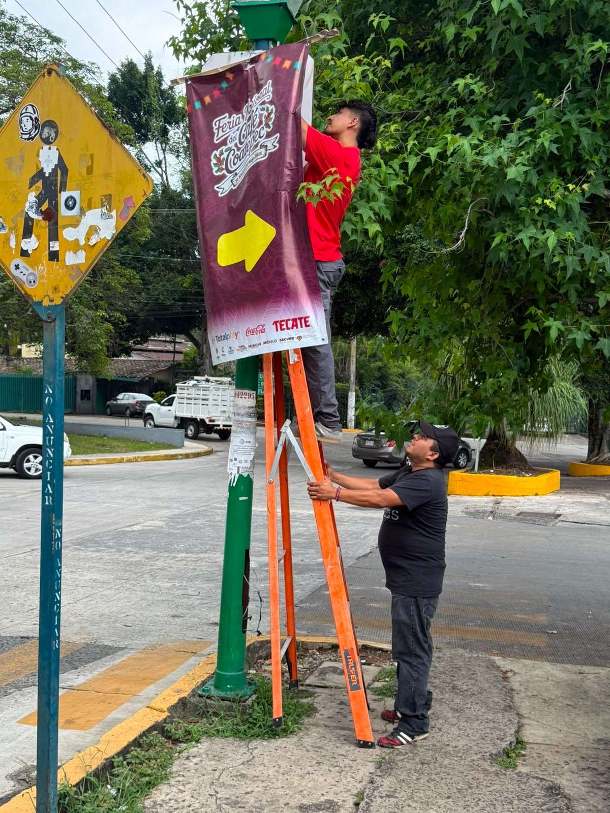 Subdirección de Planeación Urbana refuerza ordenamiento y legalidad en publicidad de Coatepec   