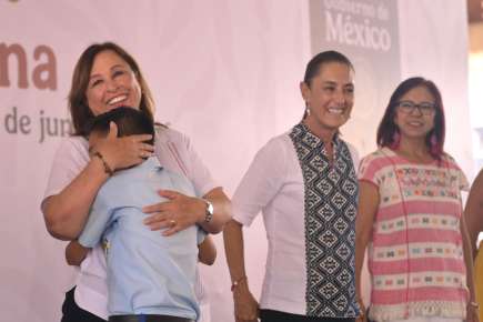Que ningún niño ni niña se quede sin ir a la escuela: Rocío Nahle respalda entrega de becas Rita Cetina   